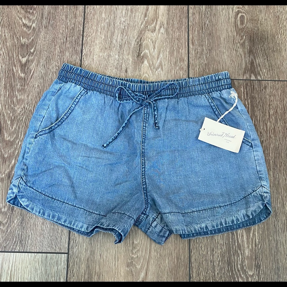 Universal Thread shorts. Lightweight denim. Size Small.